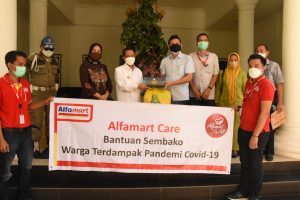 250 Paket di Terima Pemda, Bantuan Pangan Pandemi dari Alfamart