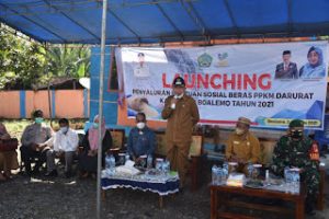 Plt Bupati Anas Launching Penyerahan Bansos PPKM Darurat