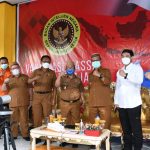 Bupati – Wabup Gorut Hadiri Vaksinasi Pelajar dan Santri Secara Virtual