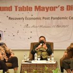 M.T Pemateri Pada Forum Round Table Mayor’s Meeting KSDPL