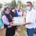 Anas Jempol Dengan Nakes di Boalemo, Terdepan Dalam Penanganan Covid-19