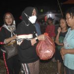 Bersama Tagana dan Dinsos, PKK Bagi 1500 Makanan ke Korban Banjir