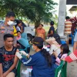 Dalam Rangka Percepatan Vaksinasi, Polsek Gelar Vaksinasi Door To Door