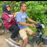 Kunjungi Desa Terpencil, Fory Rela Naik Ojek