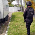 Personil Brimob Jaga Ketat Gudang Penyimpanan Vaksin