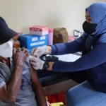 Warung Sehat Polres Bone Bolango Layani Vaksinasi Lansia