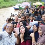 Gebyar Ketupat di Desa Jembatan Merah, Thariq Berbaur dengan Masyarakat
