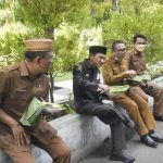 Serunya Lihat Bupati Makan Nasi Kuning bersama ASN