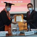 Penjagub Gorontalo Hamka Hendra Noer Penguji Program Doktoral Husin Ali