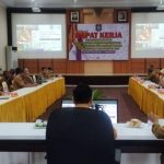 Pj Sekdaprov memimpin rapat kerja evaluasi bersama OPD lingkup Provinsi Gorontalo (f.kominfo)