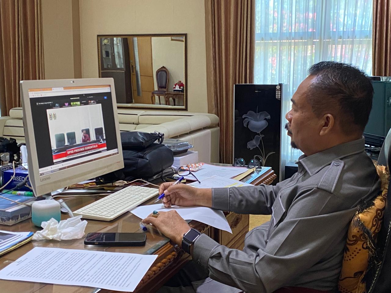 Penanamam jagung secara simbolis oleh gubernur, kapolda, forkopimda, dikawasan GORR. (Foto : Kominfo_Prov)