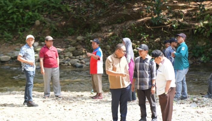 Sering Terisolir Saat Banjir, Komisi III Deprov Desak Pembangunan Jembatan Gantung di Desa Modelidu