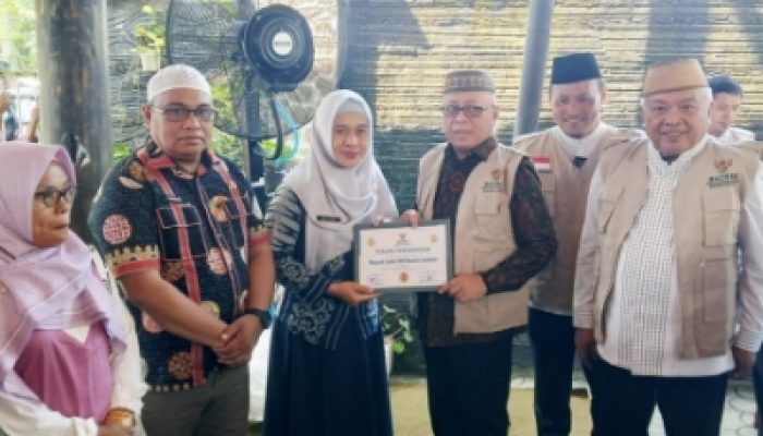 BAZNAS Salurkan Zakat Rp 1 Miliar, Tumbuhkan Ekonomi Daerah