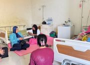 Dheninda Jenguk Pasien Autoimun di RSUD ZUS