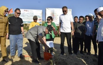 Bupati Resmikan Ponpes Ahwalussalikhin hingga Tanam Pohon di Bulota