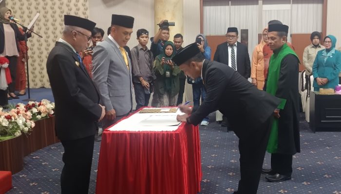 Aleg Golkar Maspri Kello Resmi Dilantik PAW. Siap Kolaborasi bersama Seluruh Anggota DPRD
